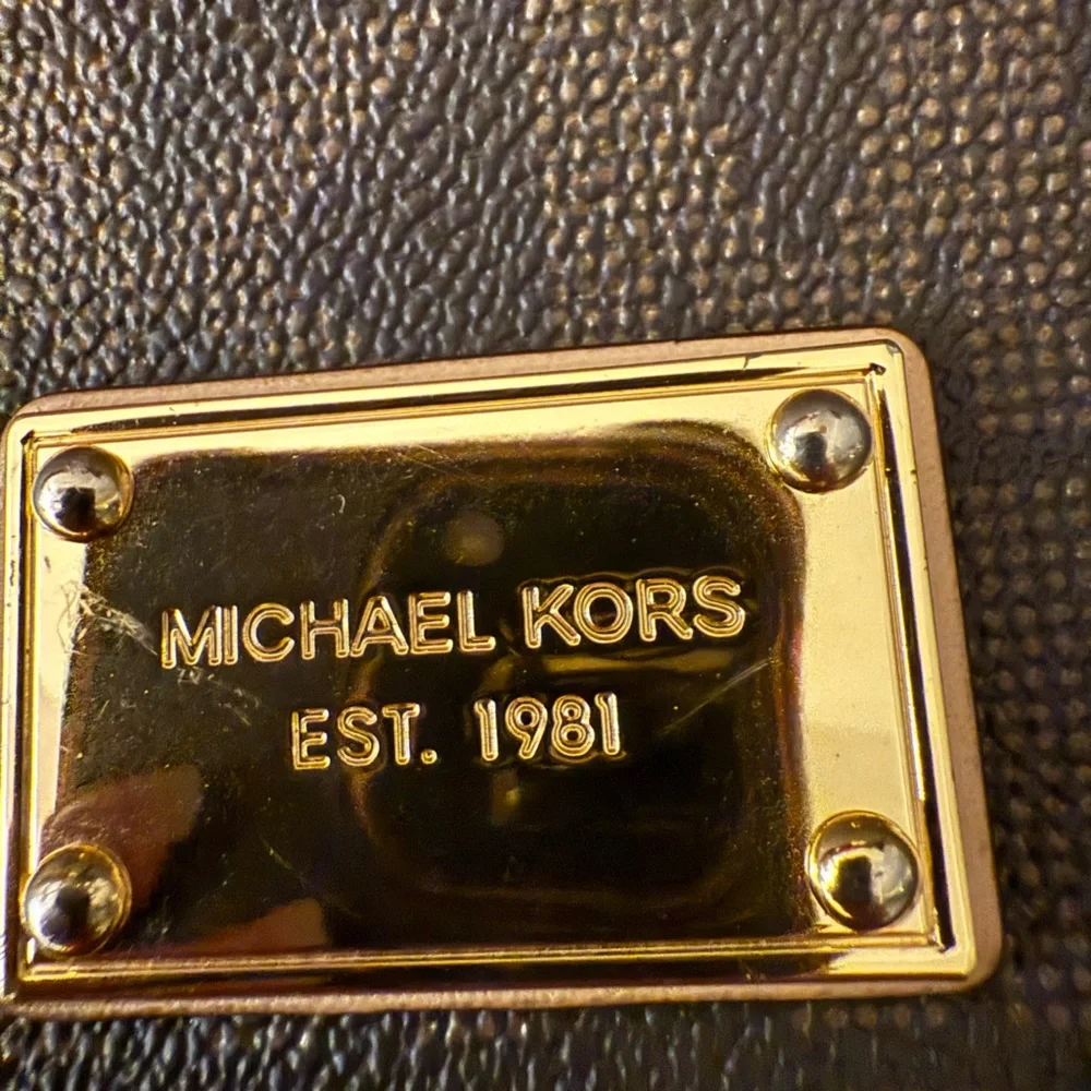 Michael Kors Brown Monogram Crossbody Bag with Gold Hardware Classic - Picture 4 of 16